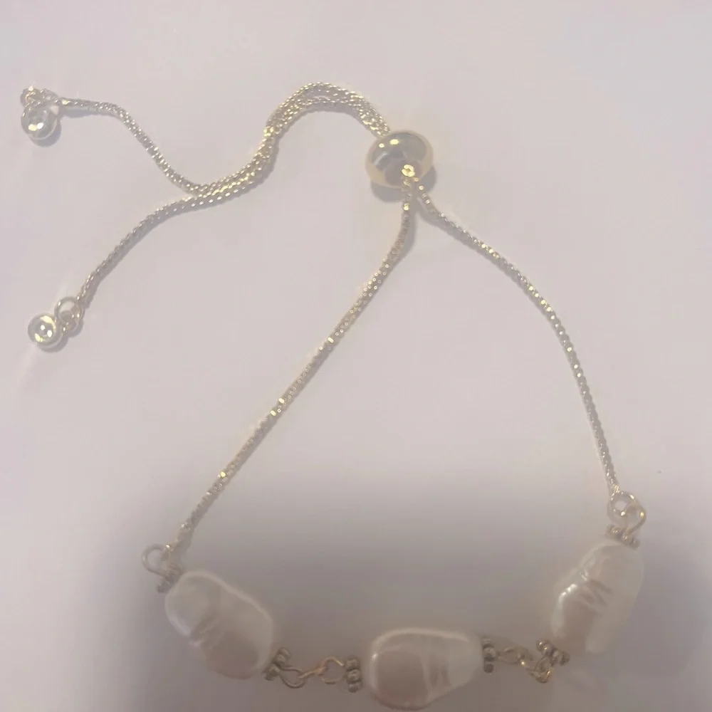 Pearl Adjustable Bracelet with Rhinestones Ends Gold White New Handcrafted - Picture 7 of 7